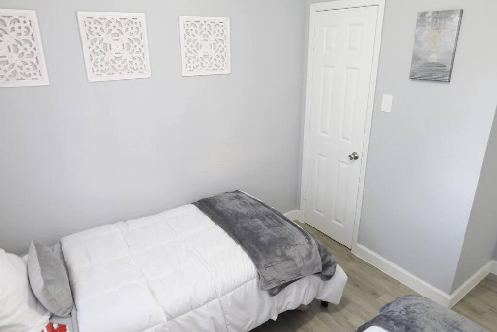 Photo of Bedroom in Hempstead