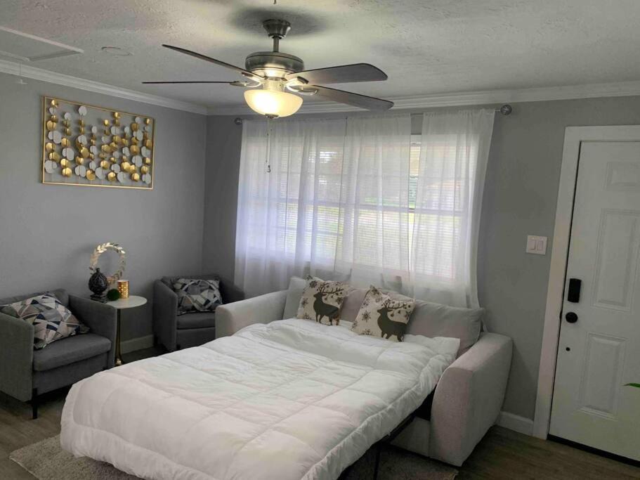 Photo of Bedroom in Hempstead
