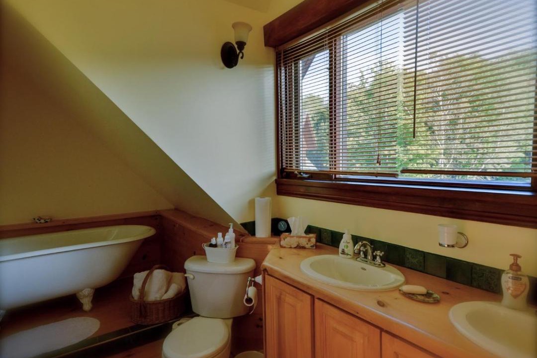 Photo of Bathroom in Knowlton