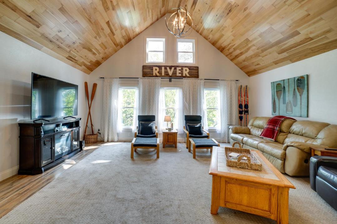 Photo of Livingroom in McGrann