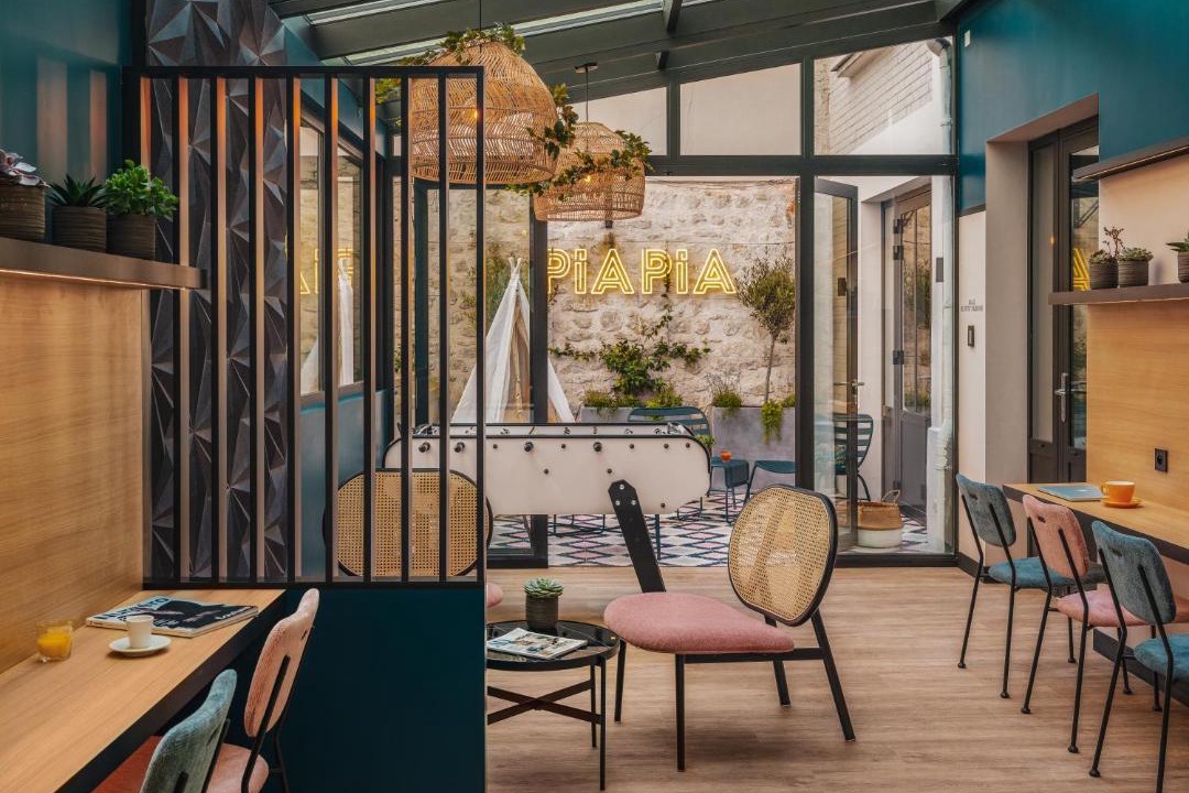 Photo of Others in Charonne