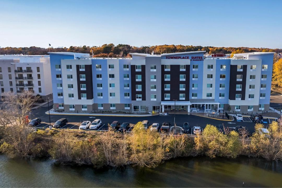 Photo of Buildings in Colonial Heights