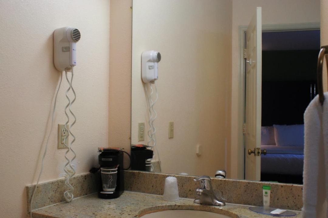 Photo of Bathroom in Dillard