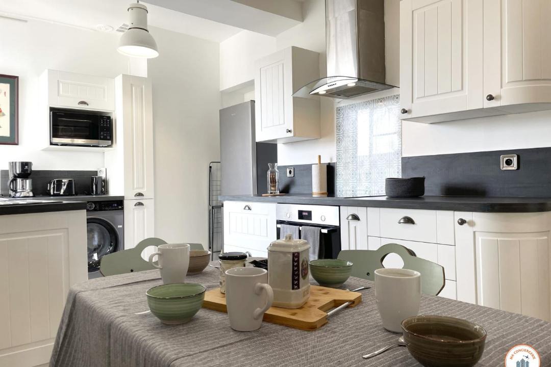 Photo of Kitchen in Le Port