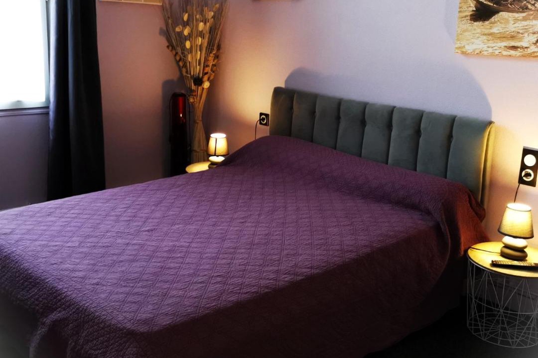 Photo of Bedroom in Saint-Savinien