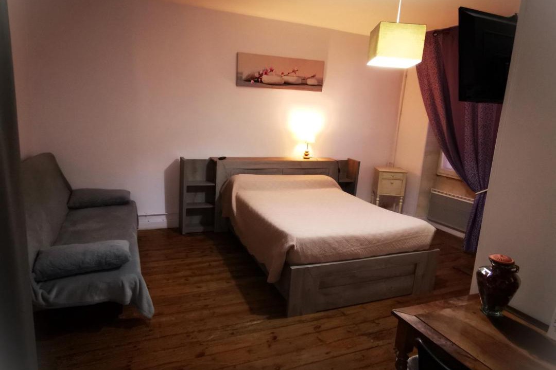 Photo of Bedroom in Saint-Savinien