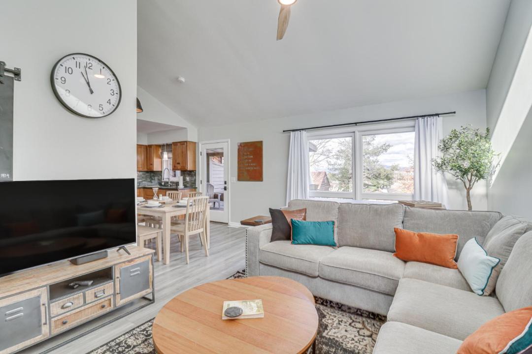 Photo of Livingroom in Harrisonburg
