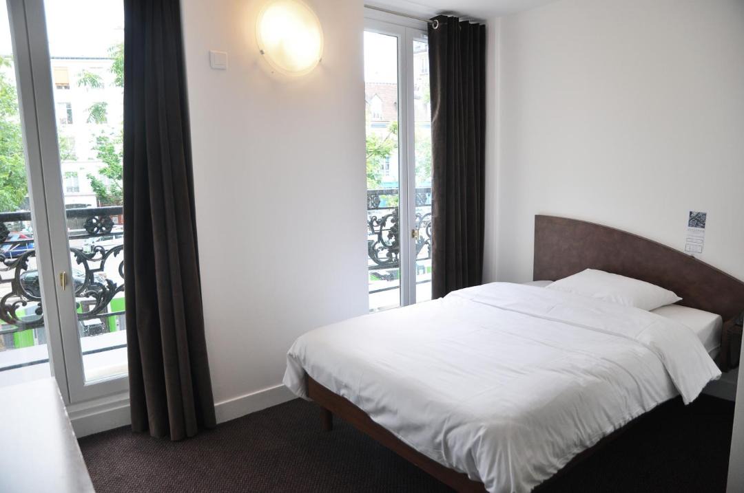 Photo of Others in Montparnasse