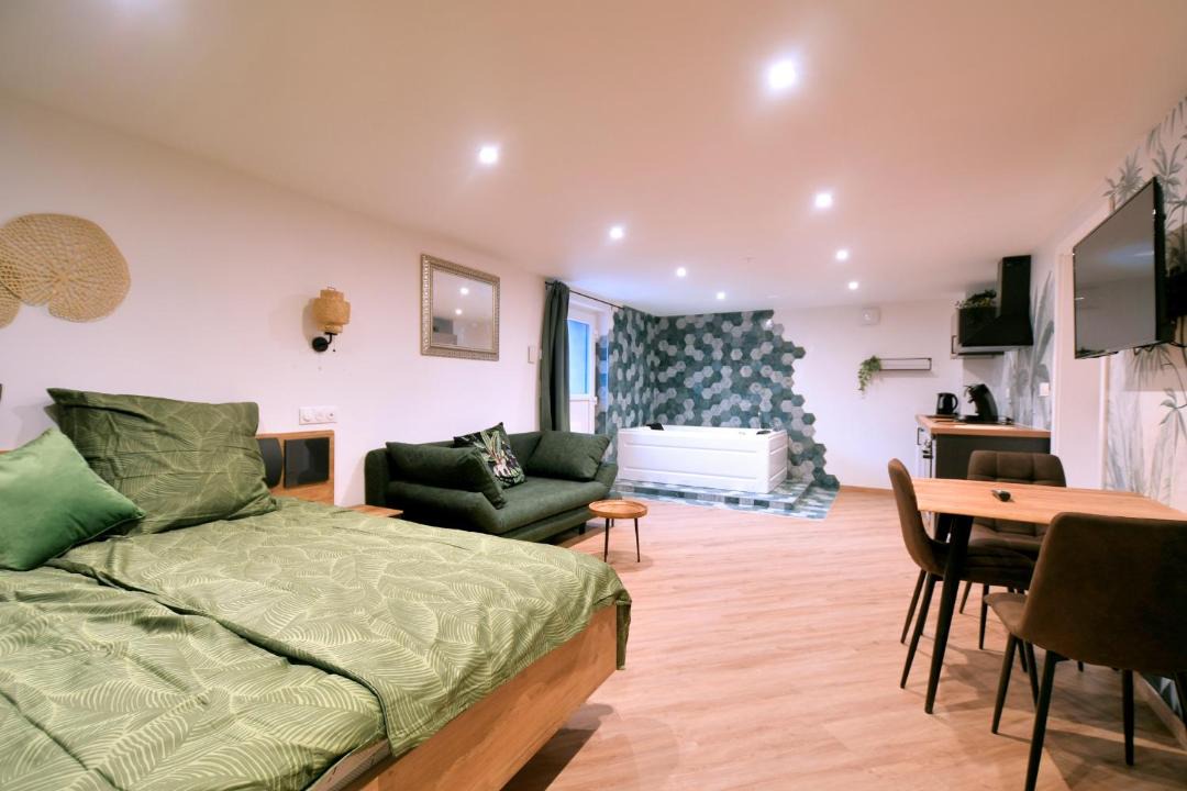 Photo of Others in Roppenheim