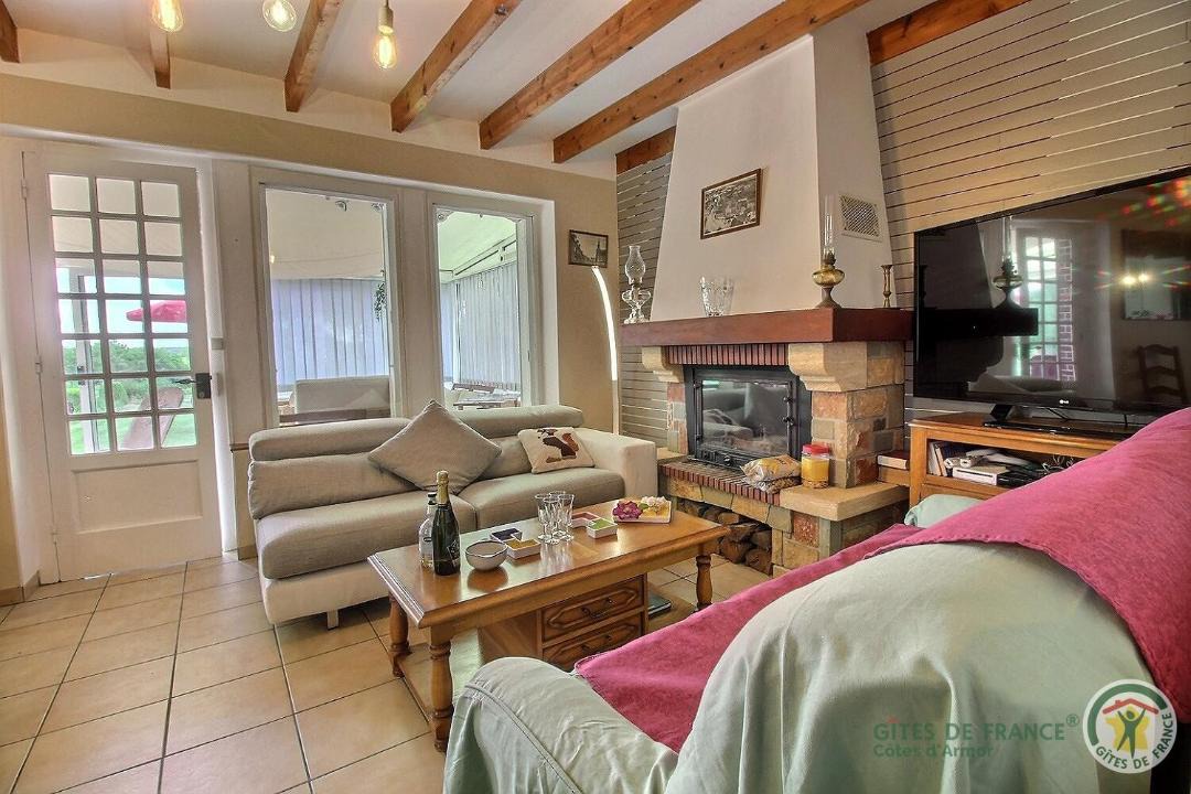 Photo of Others in Gausson