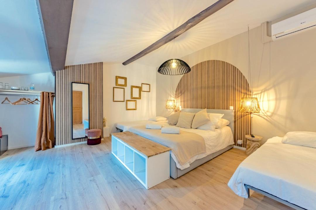 Photo of Others in Castelnau-d'Estretefonds