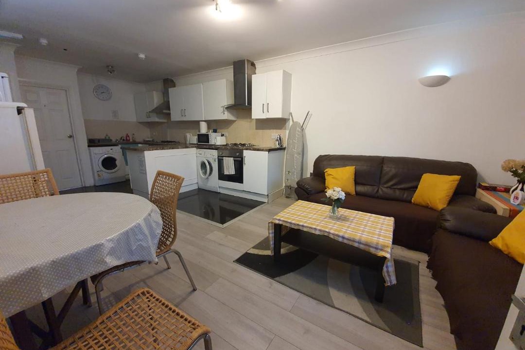 Photo of Others in Seven Kings