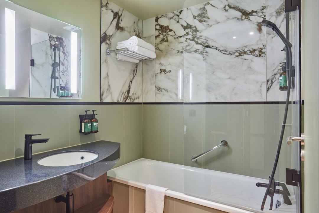 Photo of Bathroom in Clichy