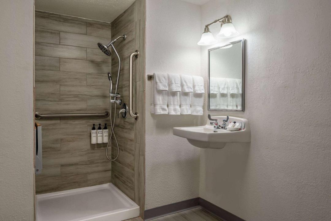 Photo of Bathroom in Dentsville