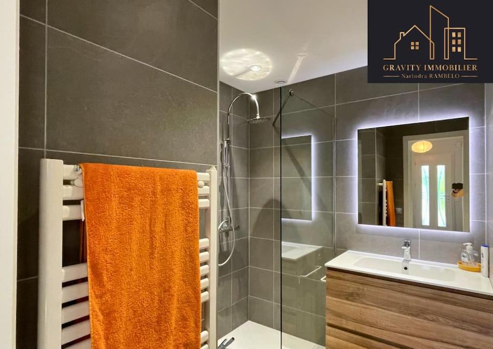 Photo of Others in Chateauneuf