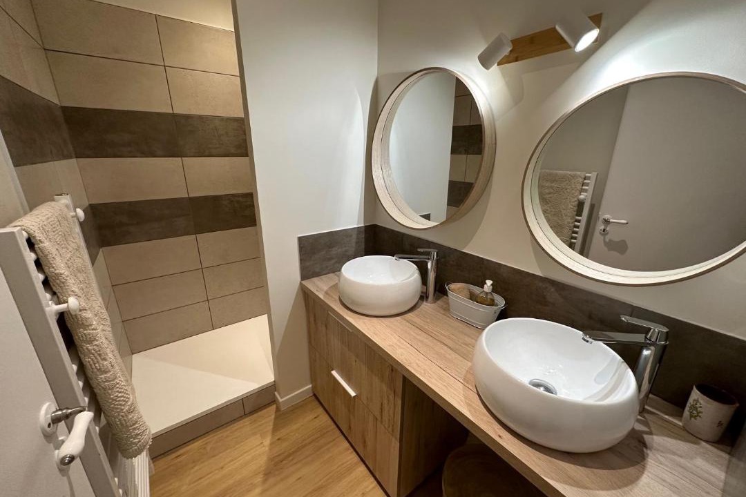 Photo of Others in Romaneche-Thorins