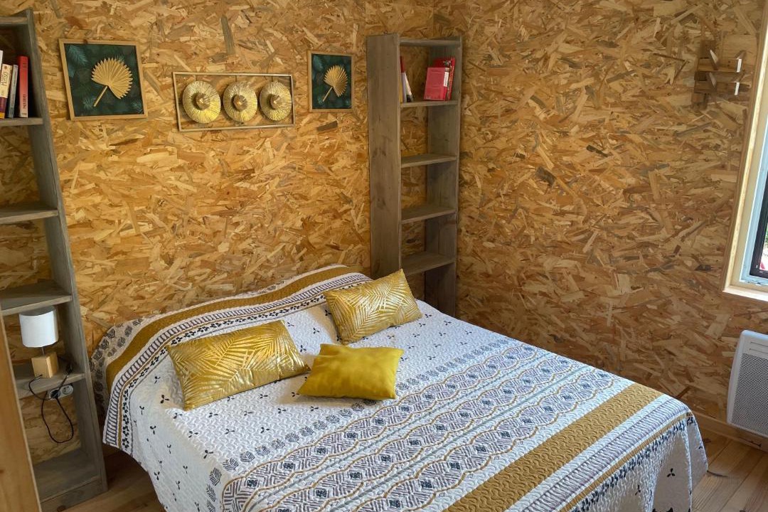 Photo of Bedroom in Bessuejouls