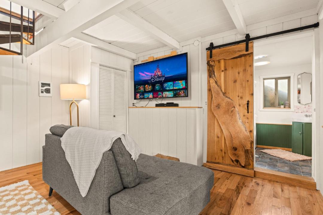 Photo of Others in Burley