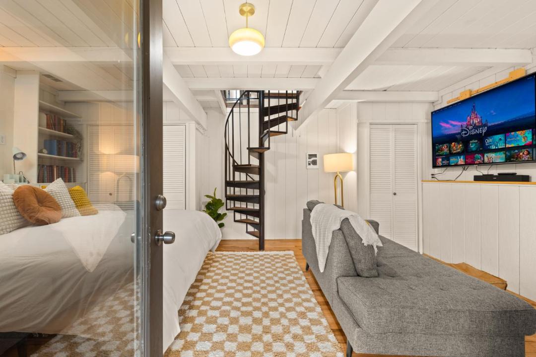 Photo of Others in Burley