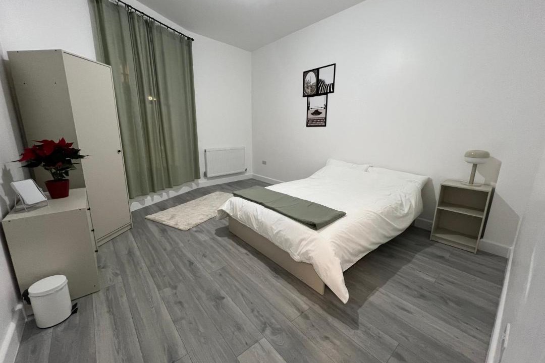 Photo of Others in Highbury