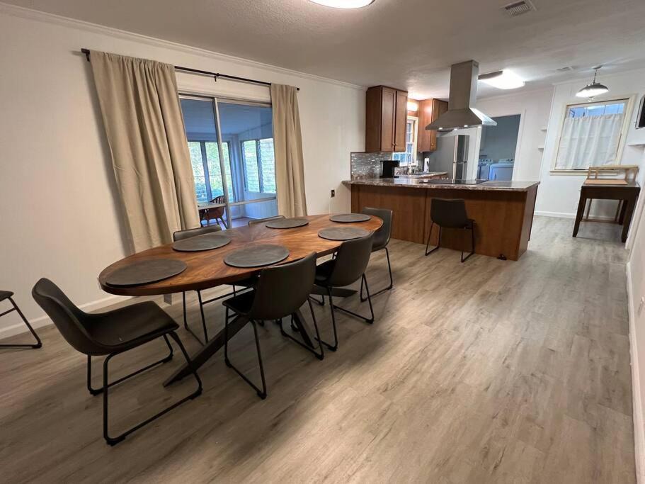 Photo of Others in Arabi