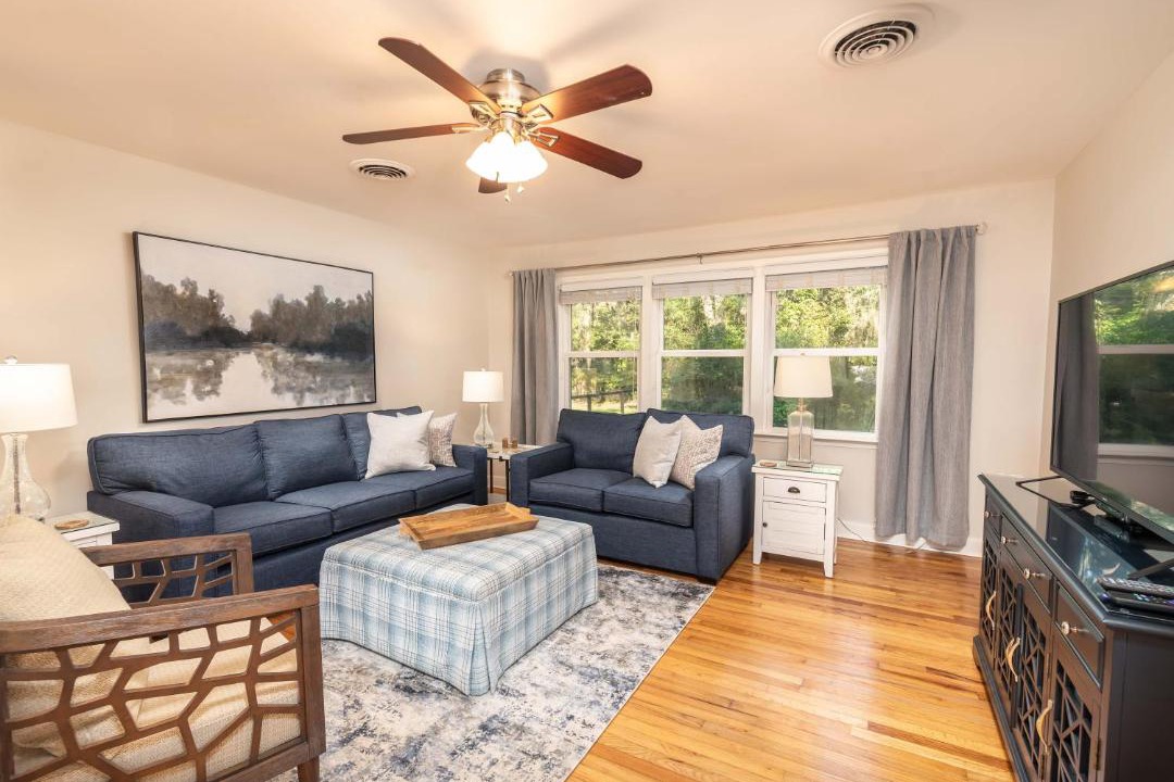 Photo of Livingroom in Pigeon Point