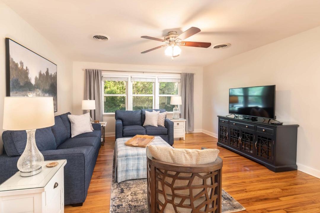Photo of Livingroom in Pigeon Point