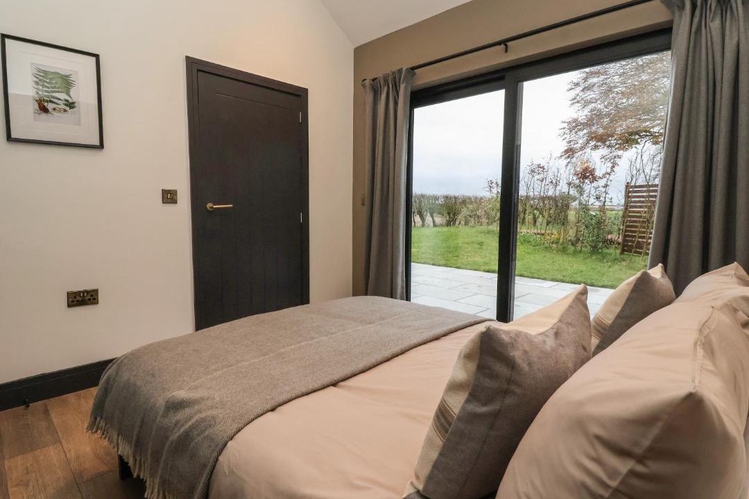 Photo of Others in Low Catton