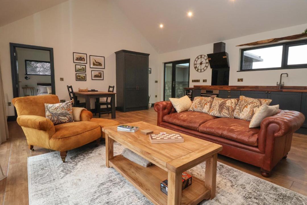 Photo of Others in Low Catton