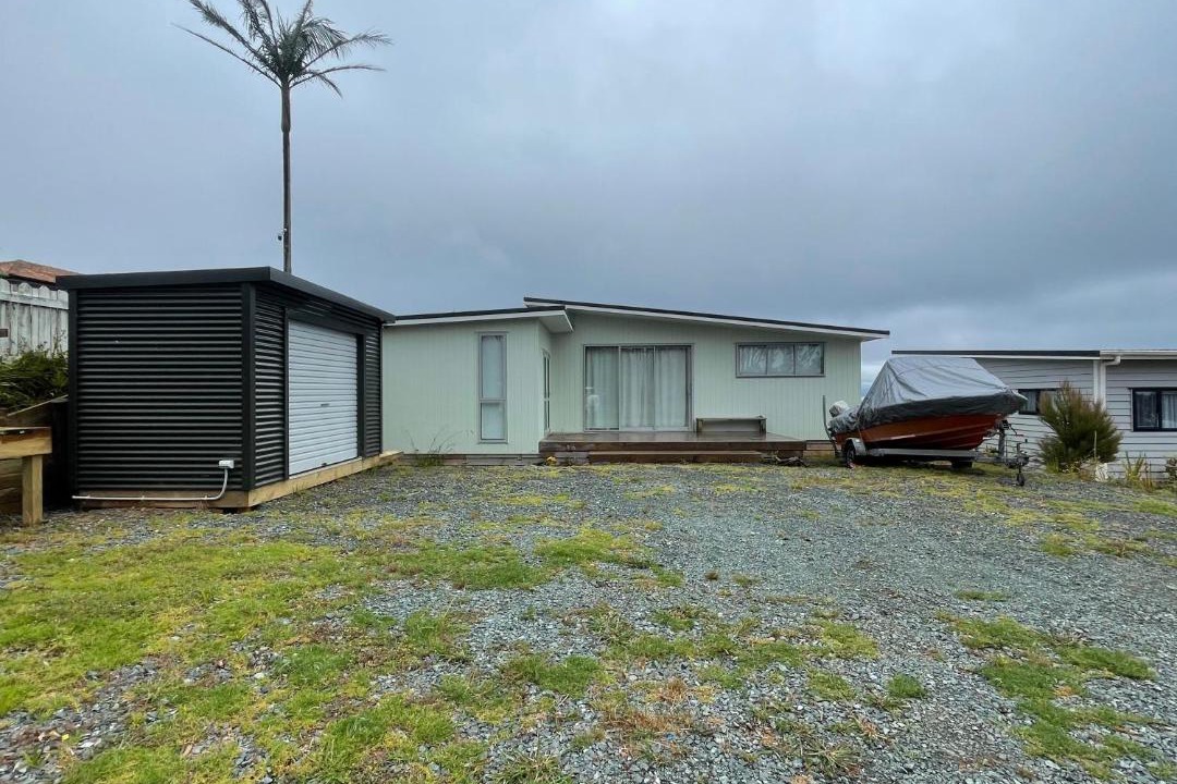 Photo of Buildings in Karkari Peninsula