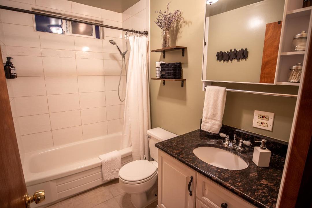 Photo of Bathroom in Ellensburg