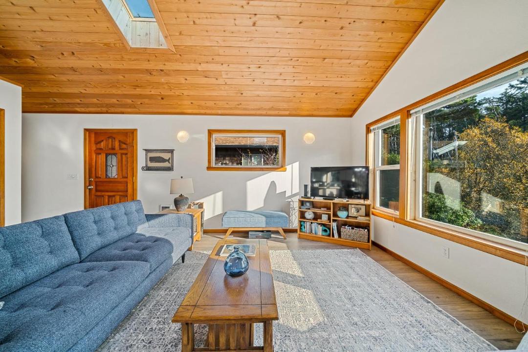 Photo of Others in Manzanita