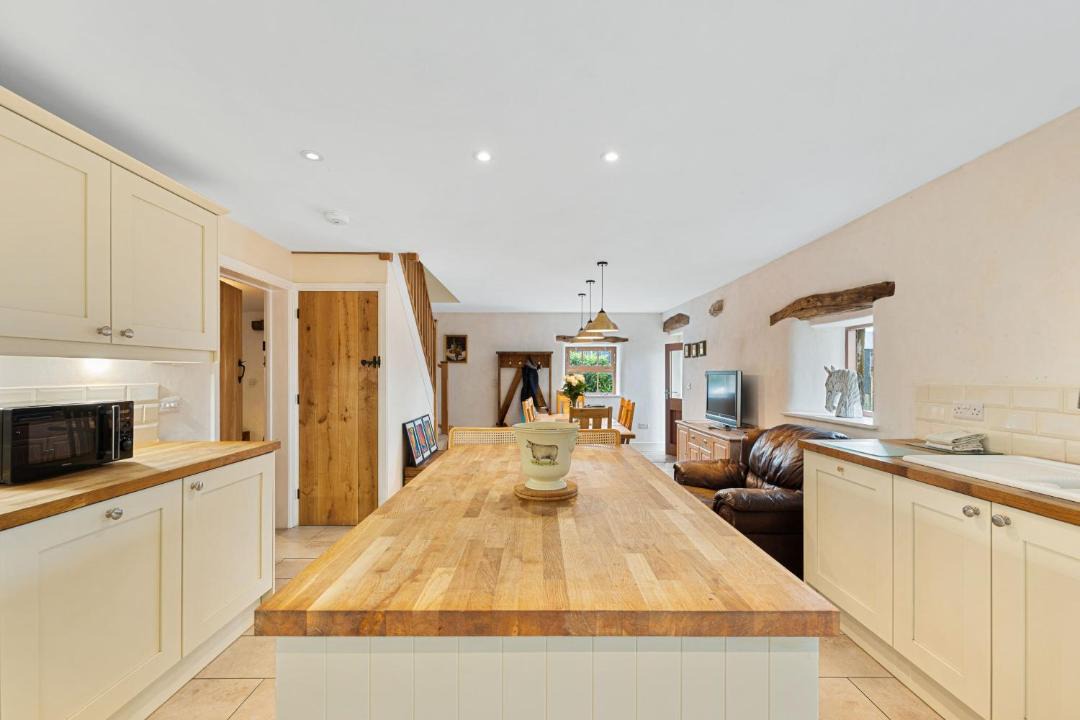 Photo of Others in Litton