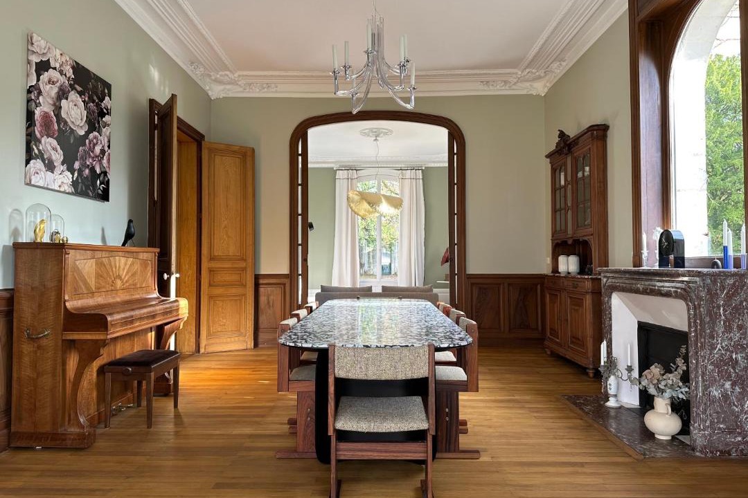 Photo of Others in Linars