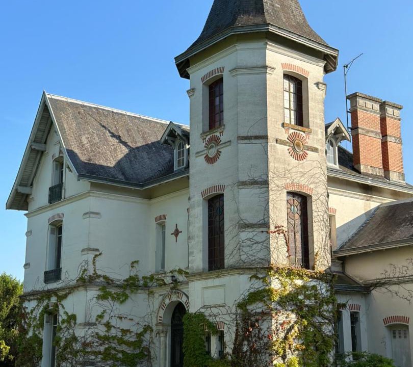 Photo of Others in Linars