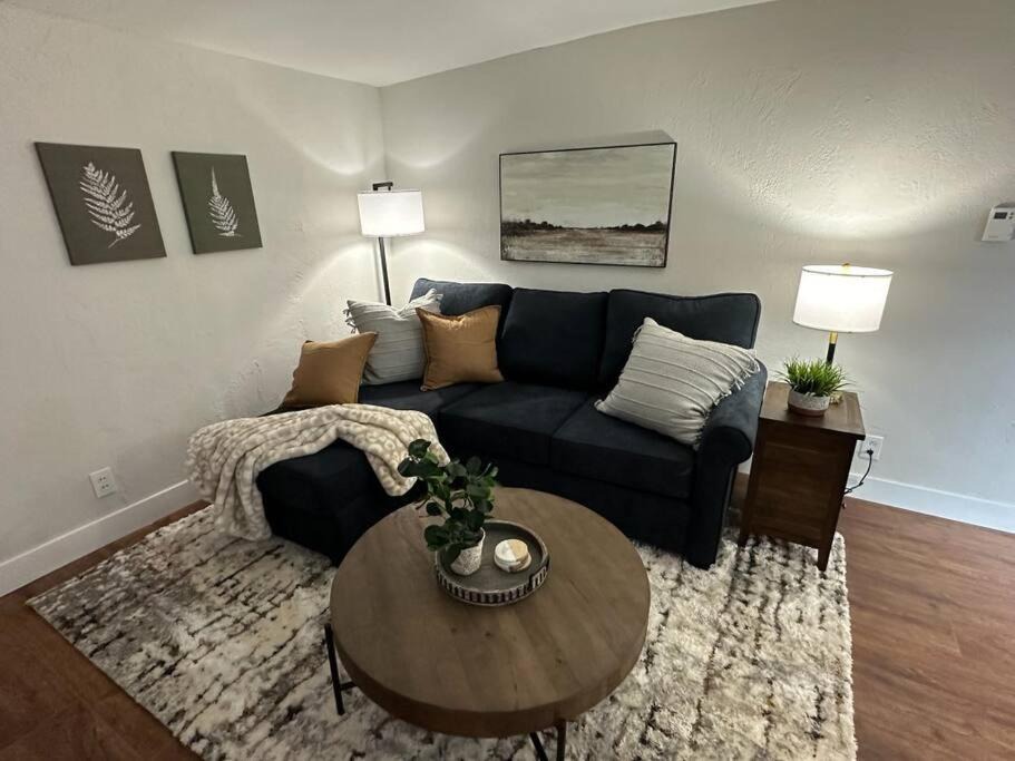 Photo of Livingroom in Taylorsville