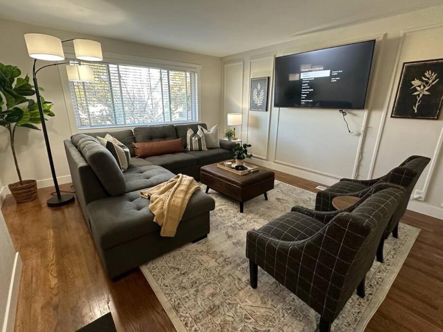 Photo of Livingroom in Taylorsville