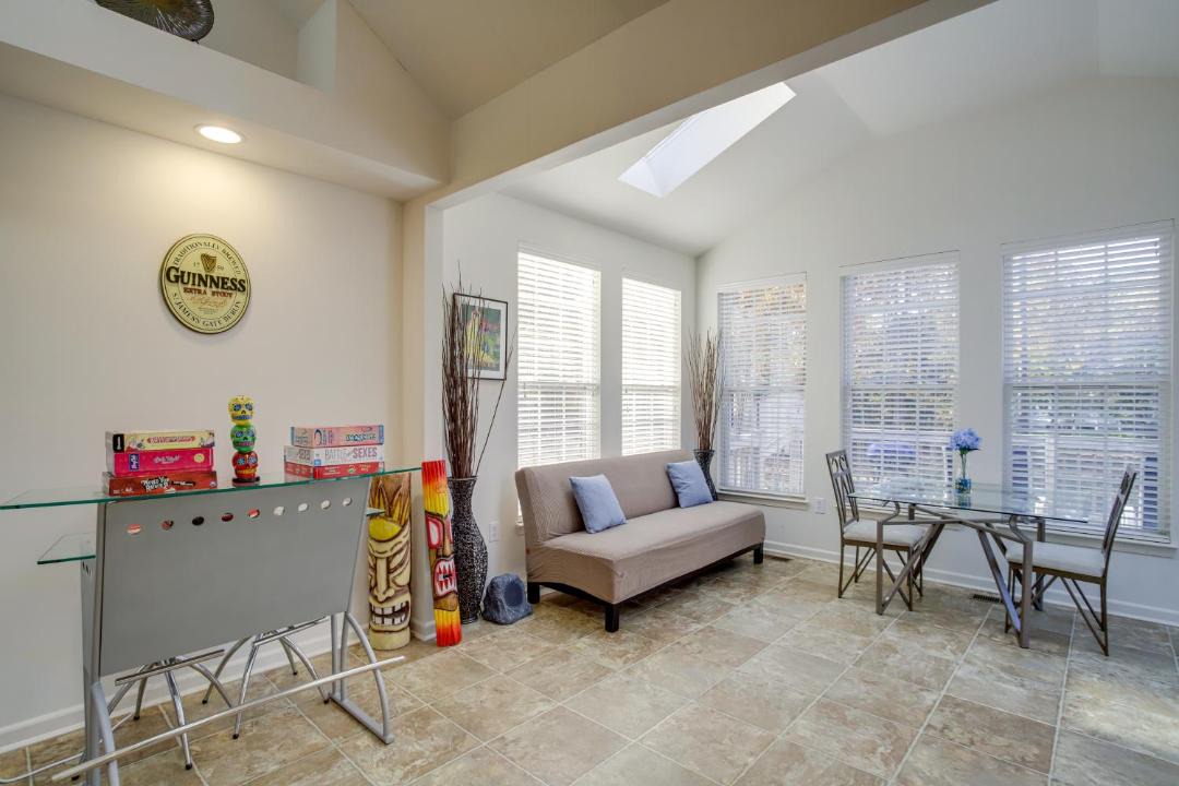 Photo of Livingroom in Captain's Cove