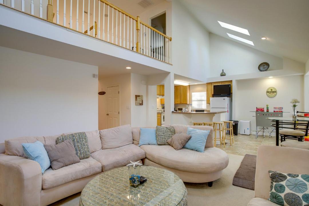 Photo of Livingroom in Captain's Cove