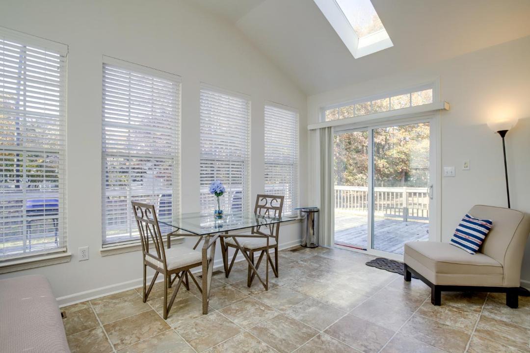 Photo of Livingroom in Captain's Cove