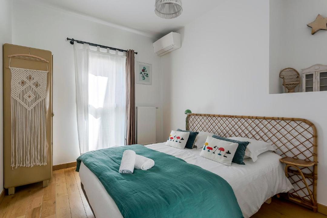 Photo of Others in Zola - Pressense