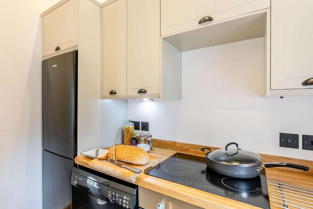 Photo of Others in Low Catton