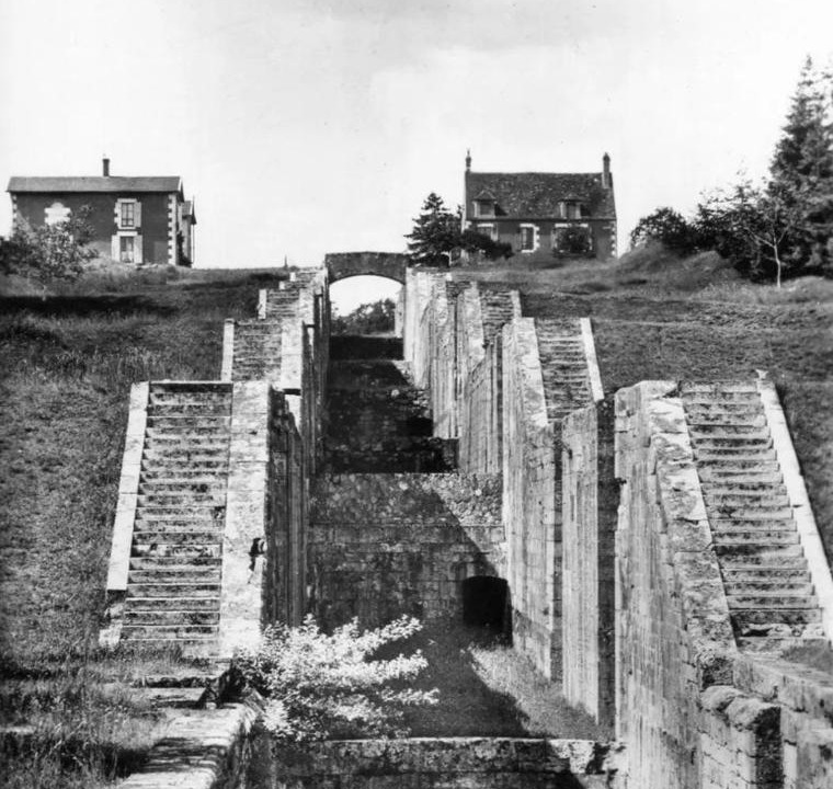 Photo of Others in Rogny-les-Sept-Ecluses