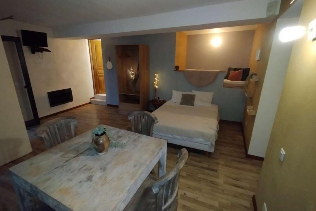 Photo of Others in Rogny-les-Sept-Ecluses