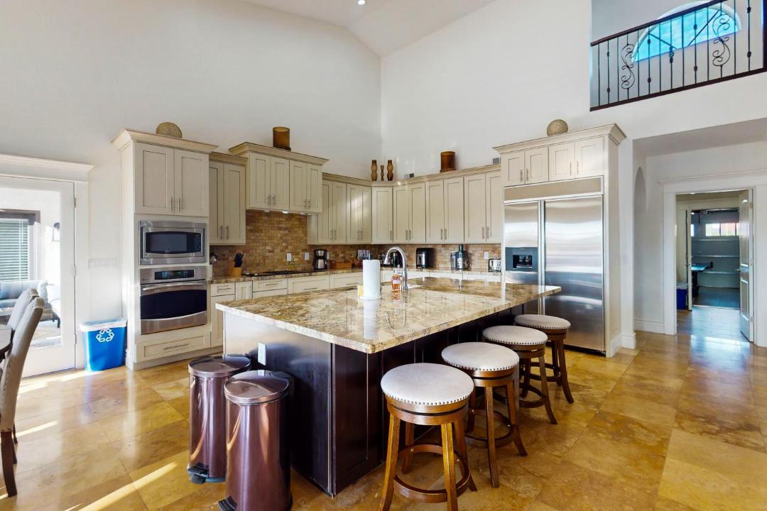 Photo of Kitchen in Estate Grove Valencia Est