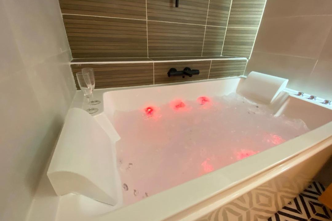 Photo of Bathroom in Downtown Le Havre