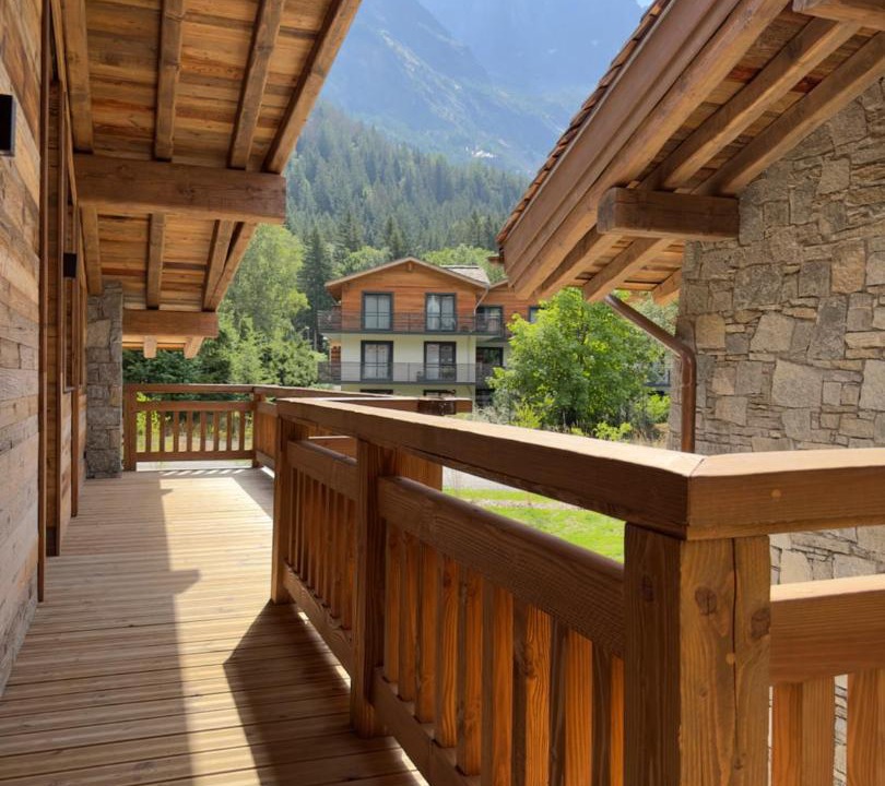 Photo of Others in Les Tines