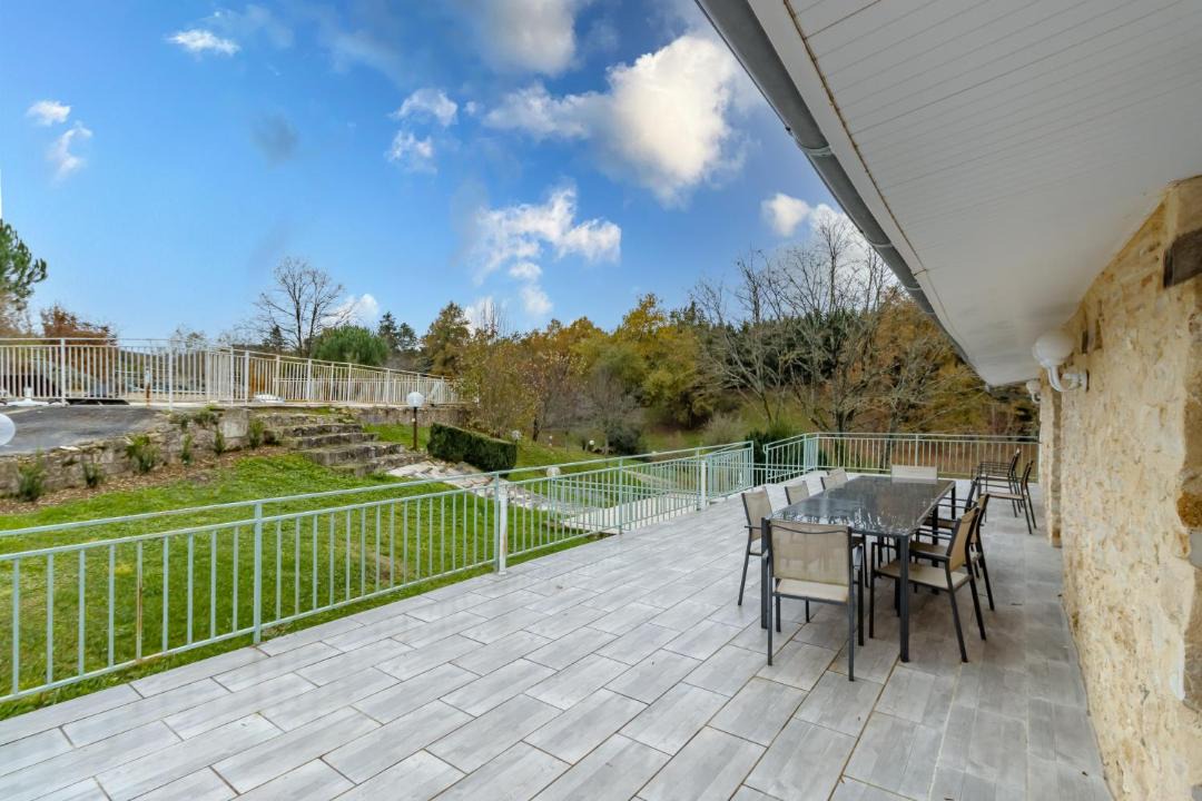 Photo of Patio Balcony in Saint-Pierre-de-Cole