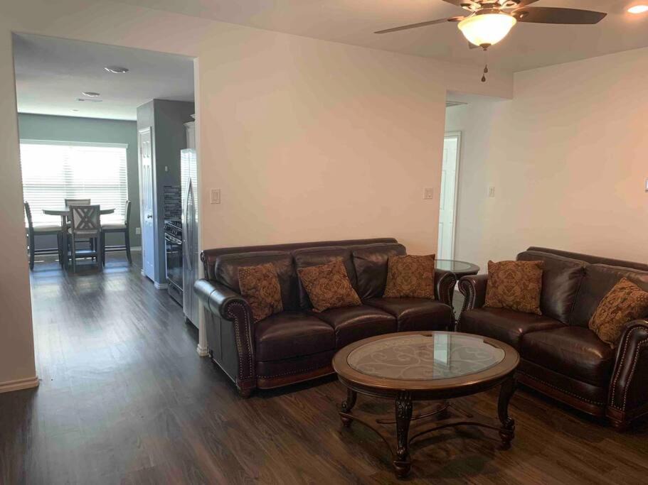 Photo of Livingroom in Decker Prairie