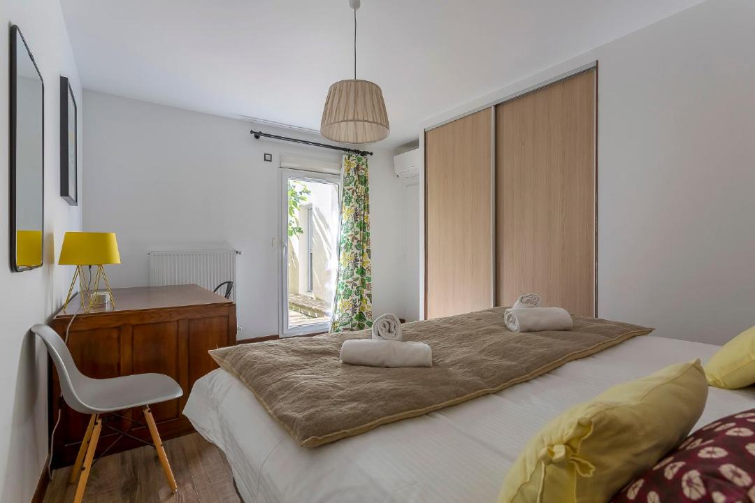 Photo of Others in Zola - Pressense